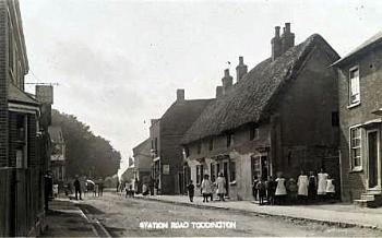 Station Road with The Nags Head about 1900 [Z1306/126]